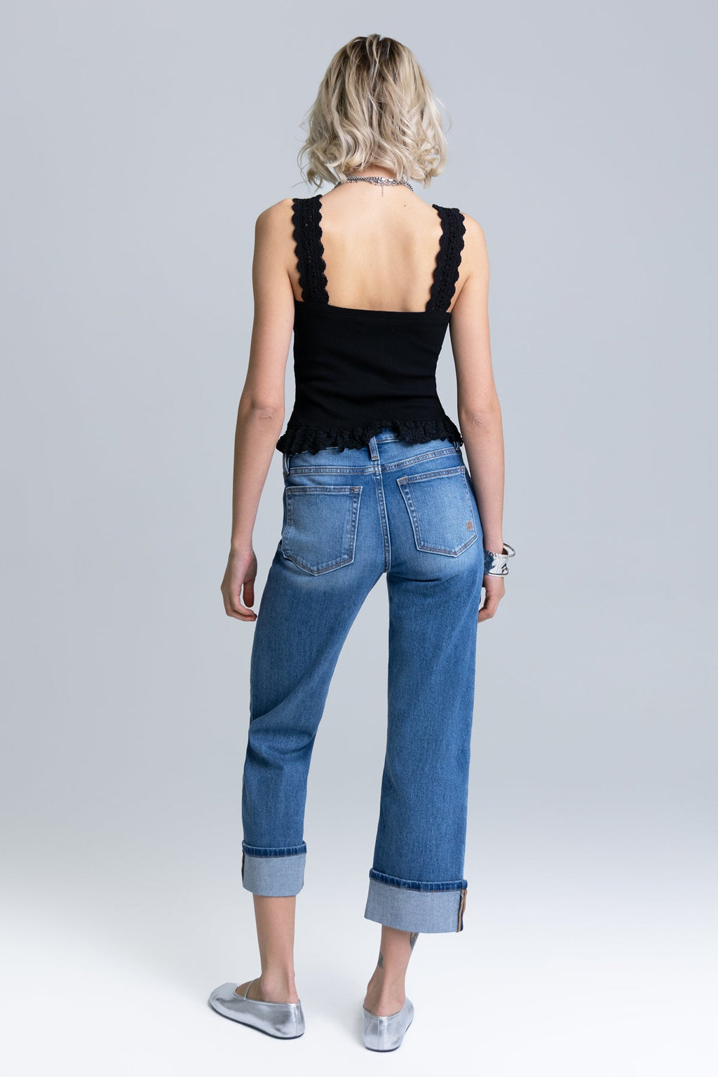 Rynae Straight Crop