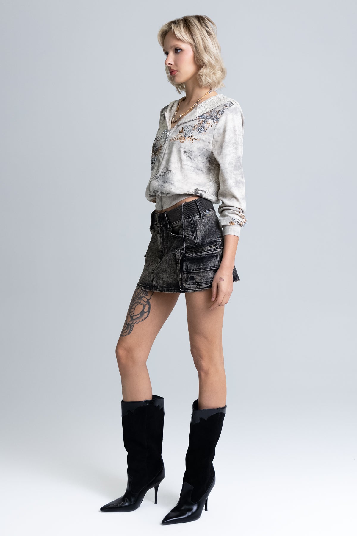 Huda Low Rise Cargo Skirt