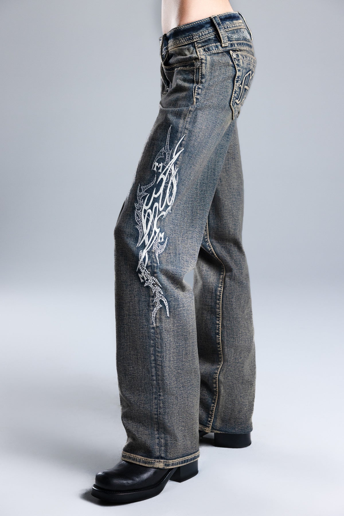 Aubrey Slim Wide