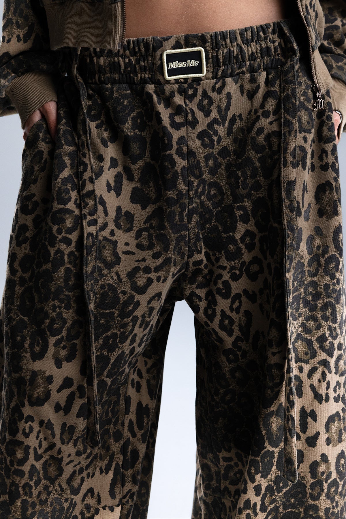 Rami Leopard Wide Sweatpants