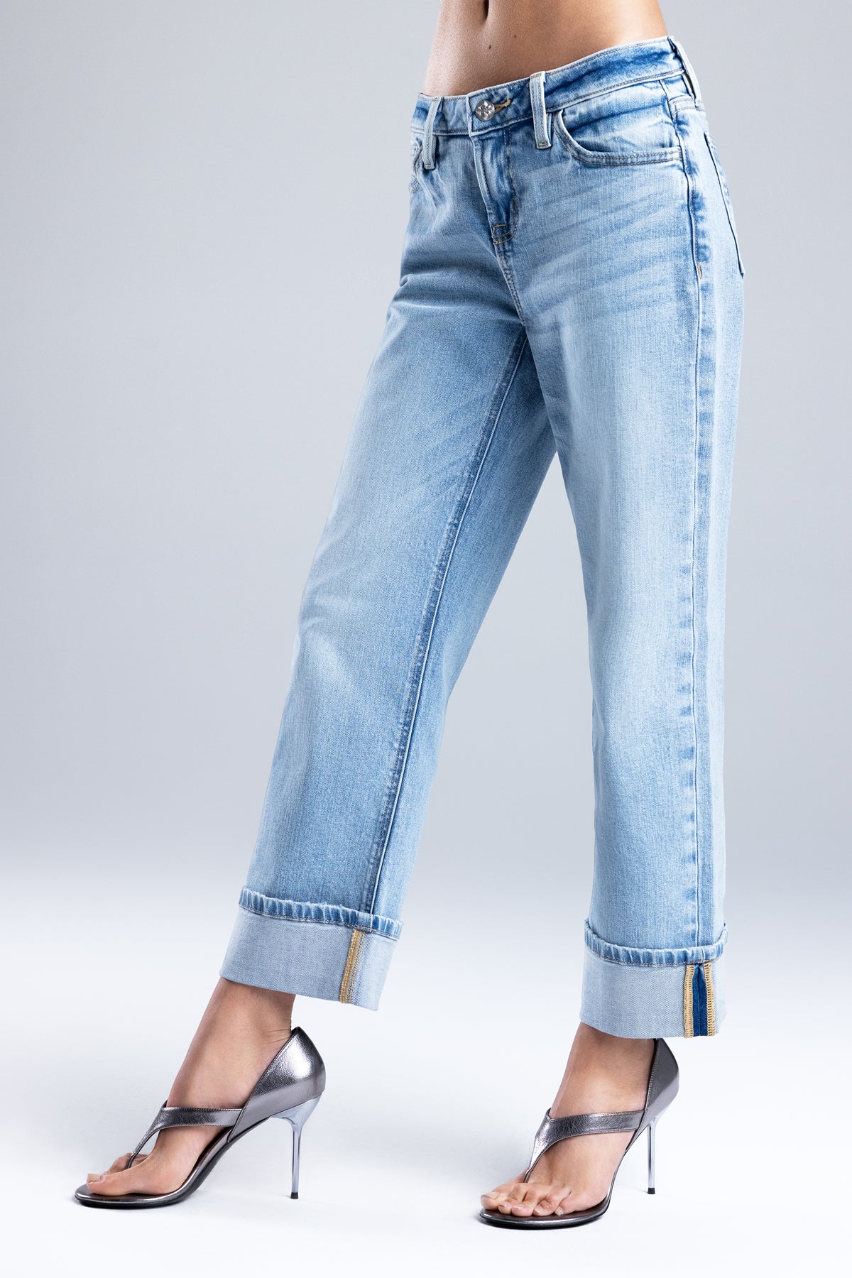 Lynae Straight Crop
