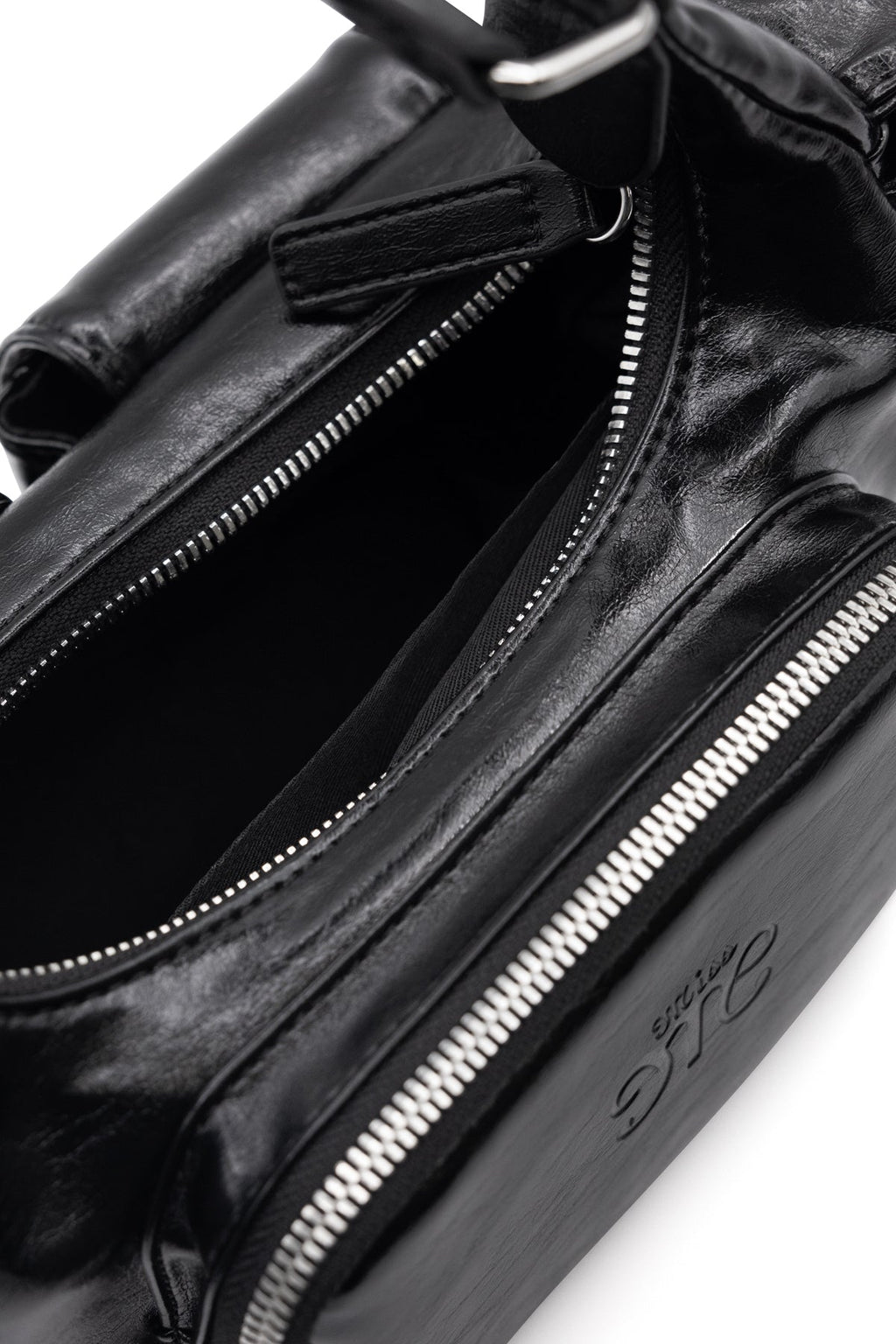 Jet Set Utility Shoulder Bag