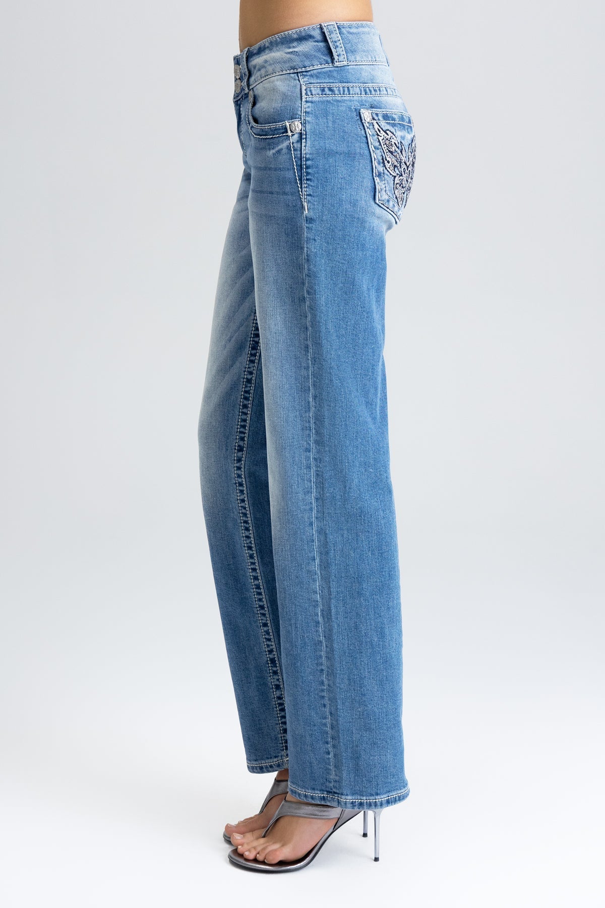 Nomi Butterfly Slim Wide
