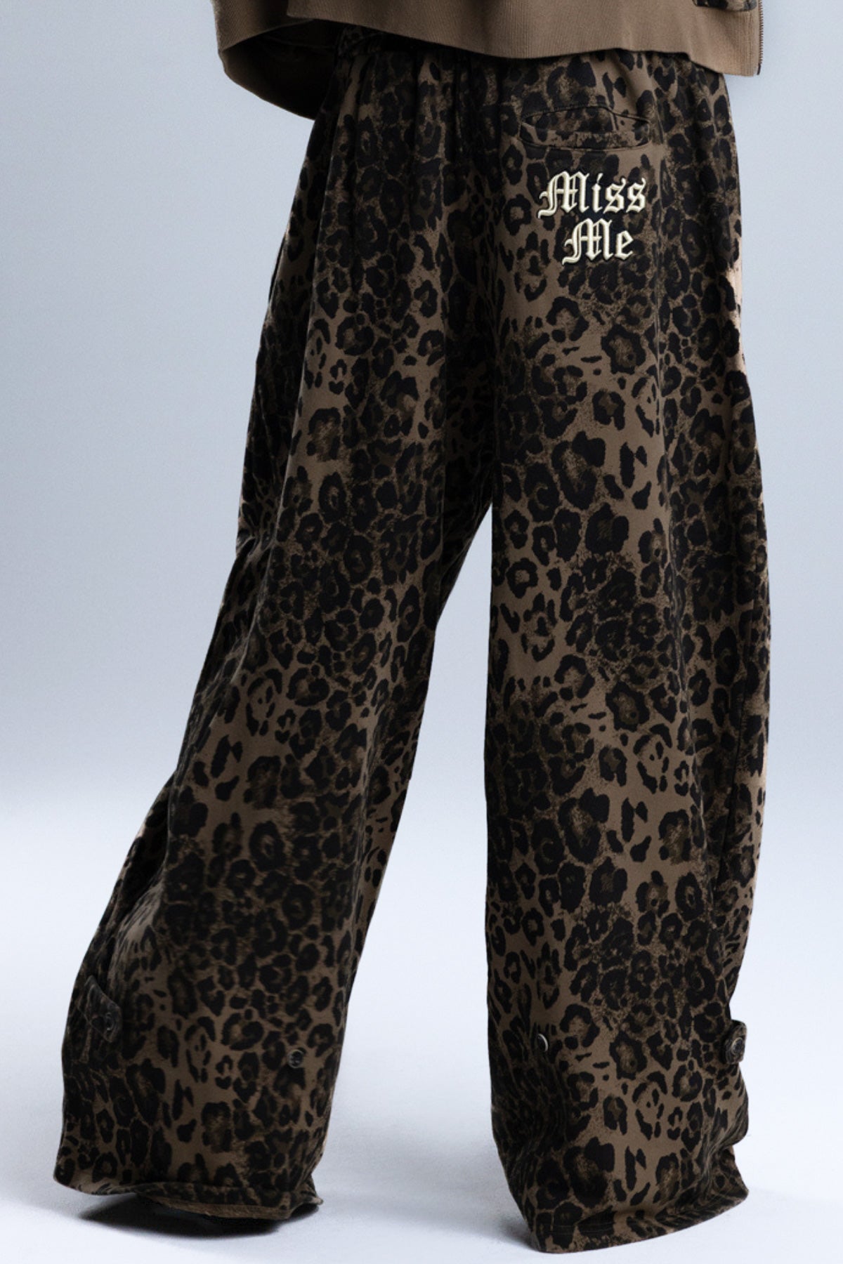 Rami Leopard Wide Sweatpants