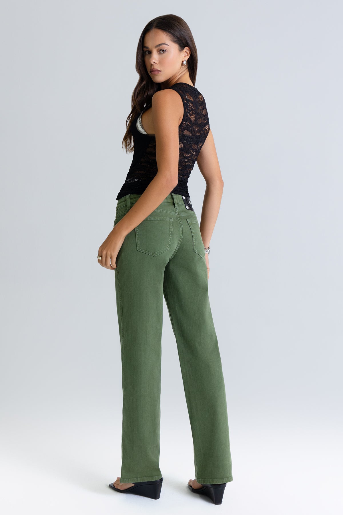 Sylvia Slim Wide